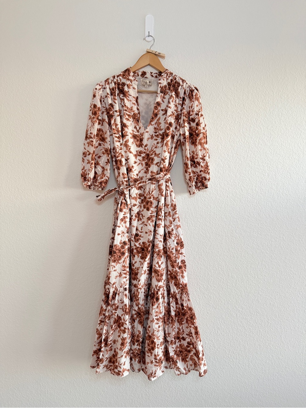 Tuckernuck MILLE Cream Maxi Dress with Rust Floral Print Size small - Picture 2 of 14
